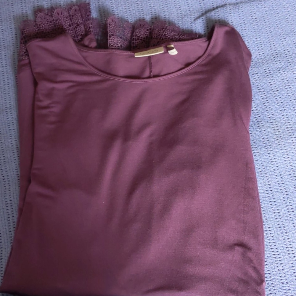Logo tunic - Picture 6 of 6